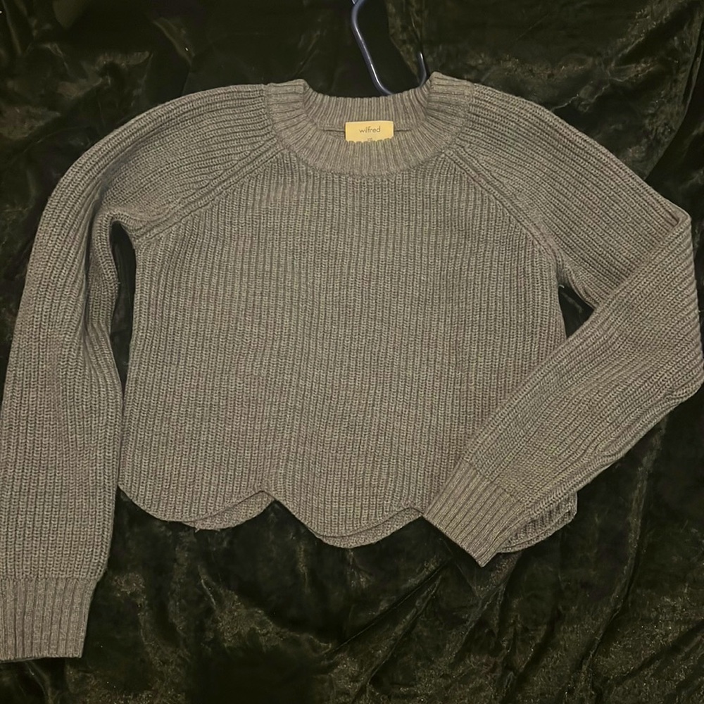 Wilfred Aritzia Scalloped Cropped Sweater